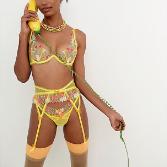 FOR LOVE & LEMONS Mirabelle Garter Belt - Picture 1 of 7